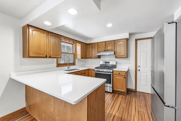 $379,900 | 2801 Meadow Flower Lane, Suamico, WI 54313