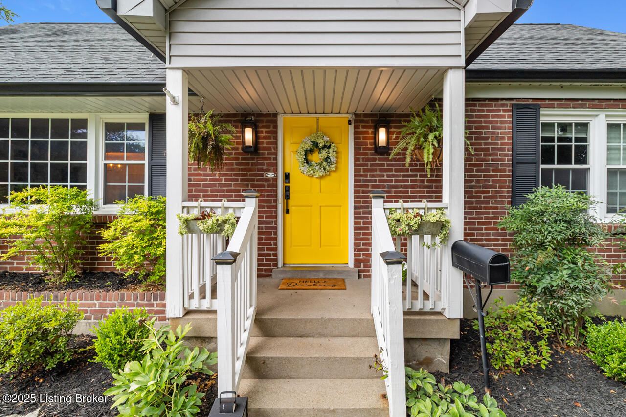 226 Alcott Road Louisville, KY 40207 - Photo 2 of 48 226 Alcott Rd - 6