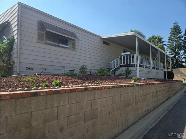 a view of house and outdoor space