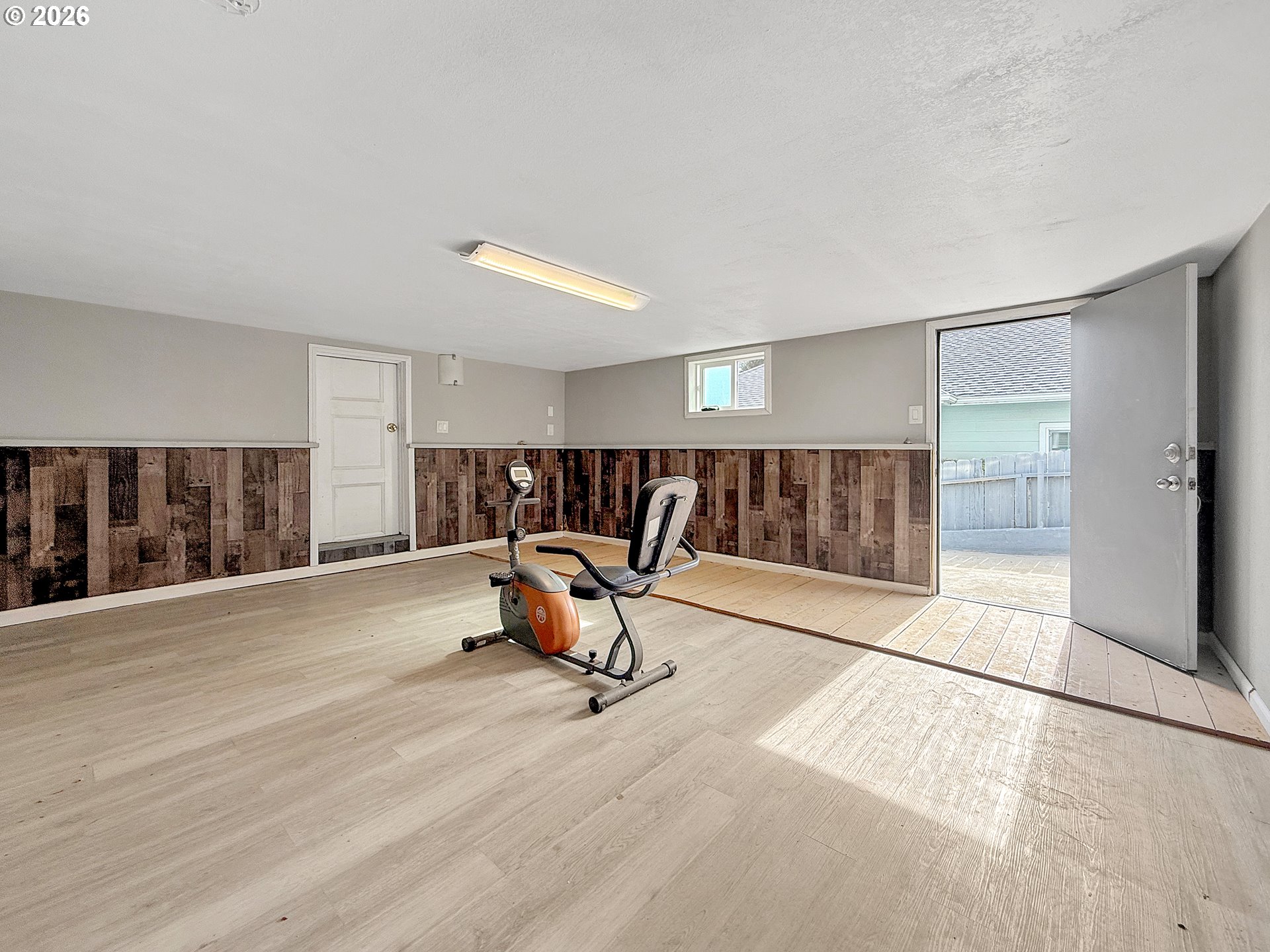 7175 Vista Ridge Drive Brookings, OR 97415 - Photo 39 of 43 a view of a room with gym equipment