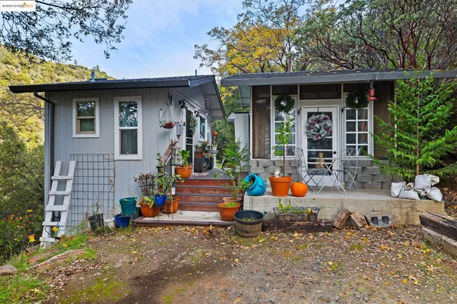 a view of outdoor space yard and patio