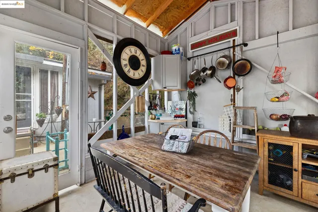 a view of a entryway door of the house