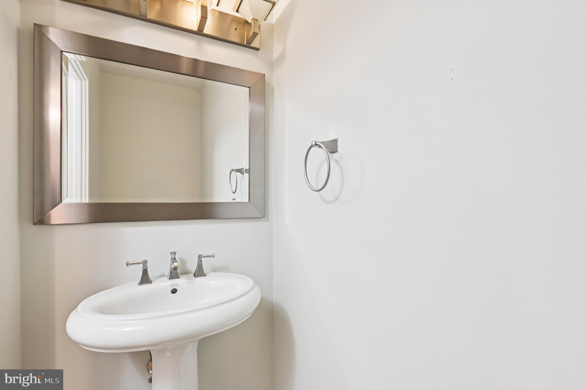 1400 Lancaster Street, Unit 902 Baltimore, MD 21231 - Photo 15 of 47 Powder Room