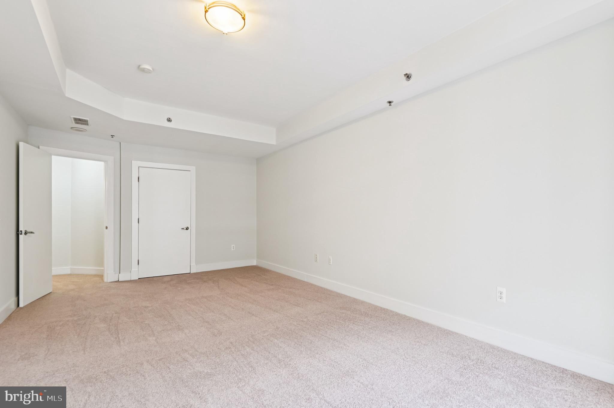 1400 Lancaster Street, Unit 902 Baltimore, MD 21231 - Photo 17 of 47 Primary Bedroom