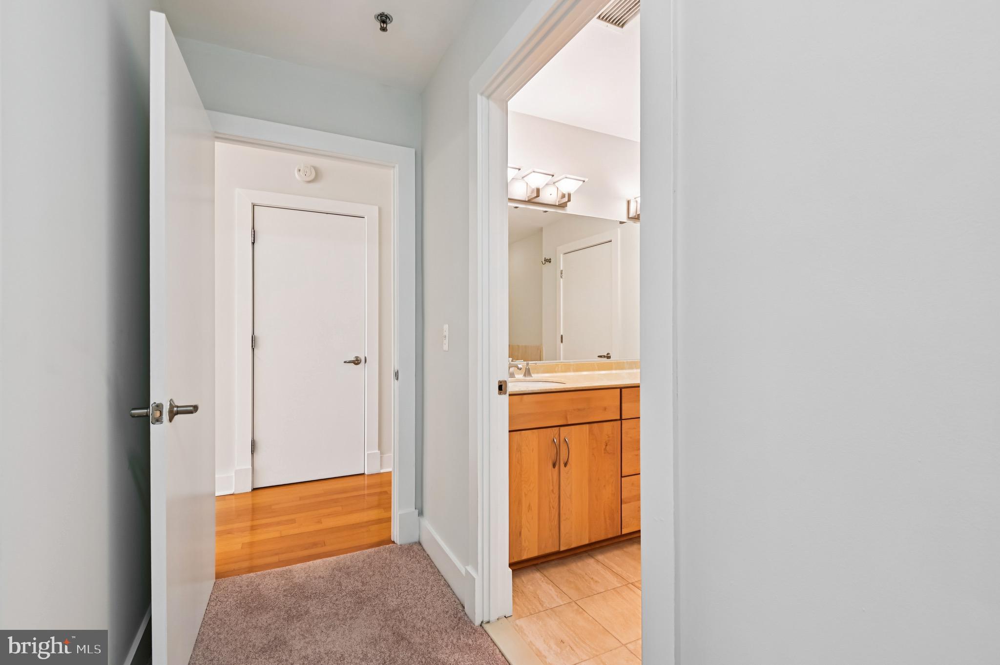 1400 Lancaster Street, Unit 902 Baltimore, MD 21231 - Photo 19 of 47 Primary Bedroom