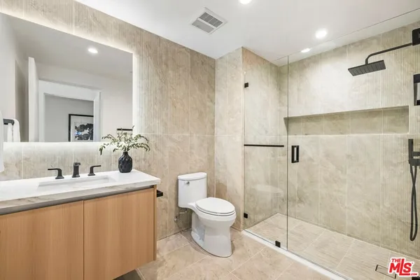 $6,200 | 1414 1/2 South Beverly Drive, Unit 203, Los Angeles, CA 90035