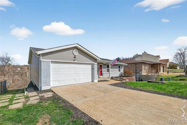$400,000 | 2121 Blossom Lane, Arnold, MO 63010
