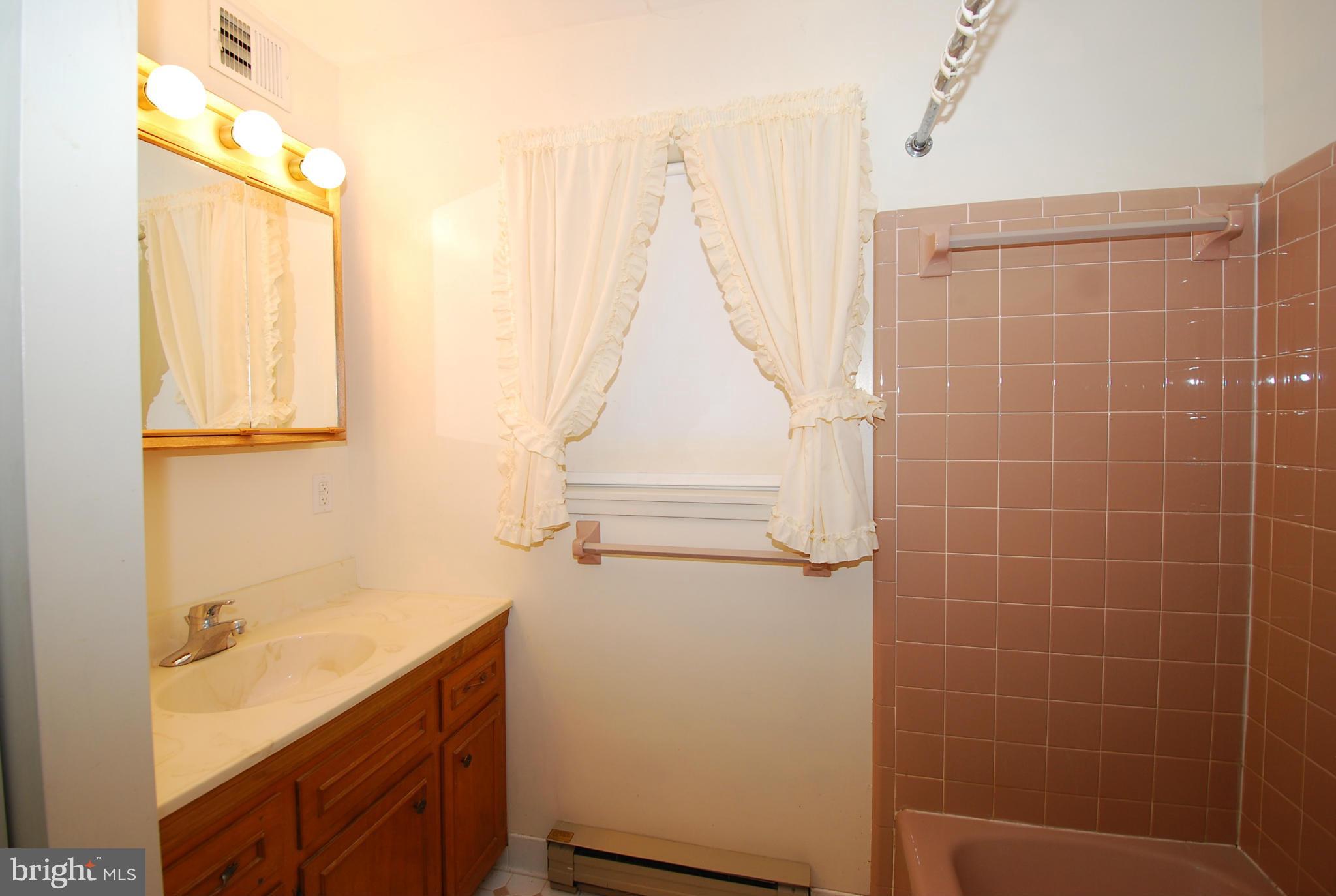 9216 Gue Road Damascus, MD 20872 - Photo 23 of 28 Bath