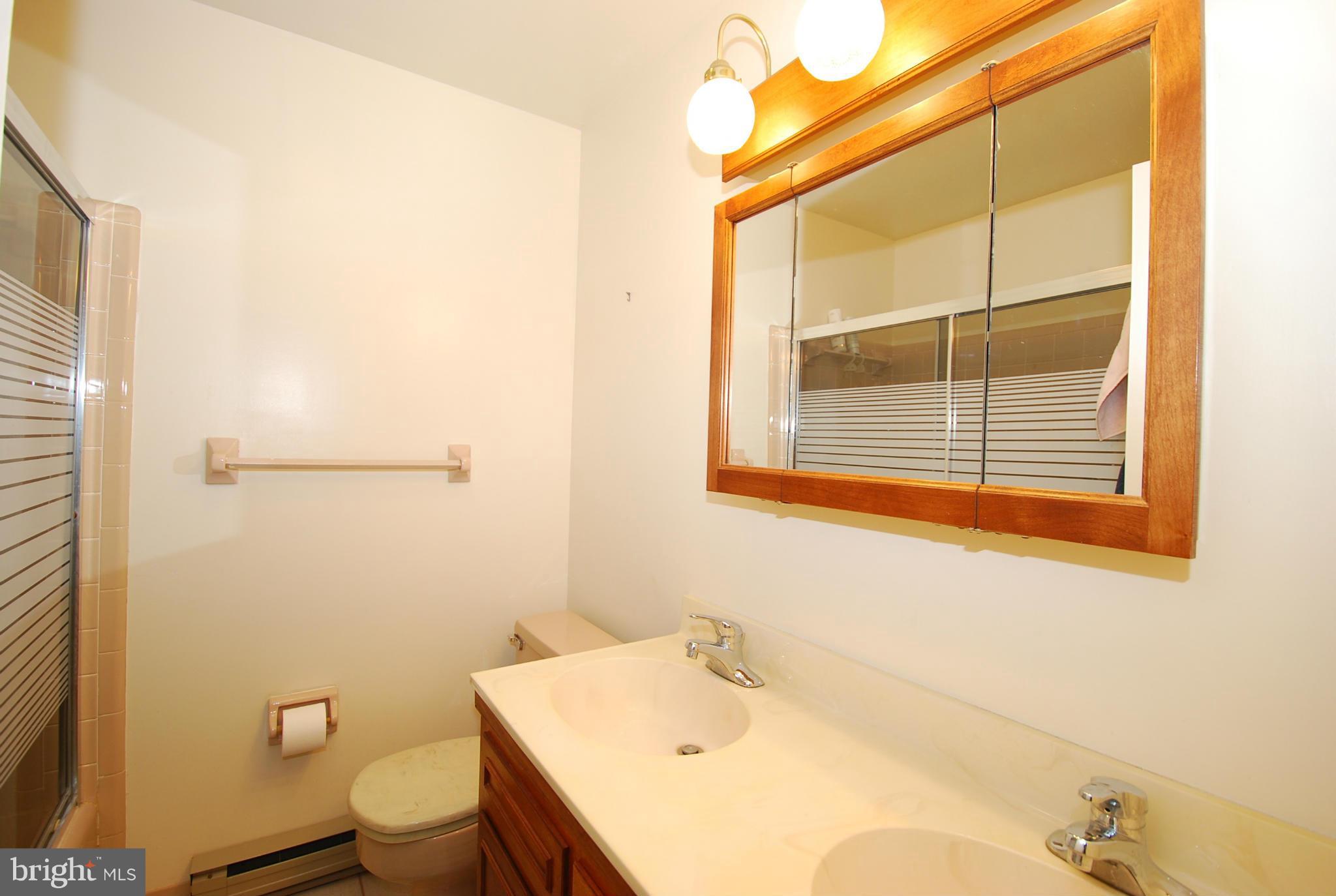 9216 Gue Road Damascus, MD 20872 - Photo 24 of 28 Bath