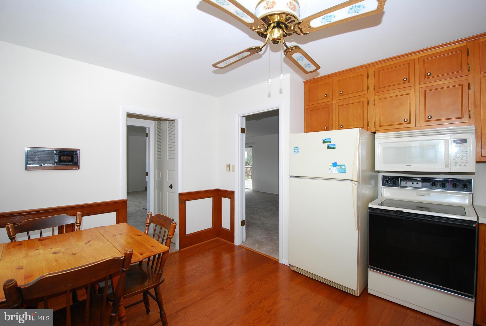 9216 Gue Road Damascus, MD 20872 - Photo 7 of 28 Kitchen