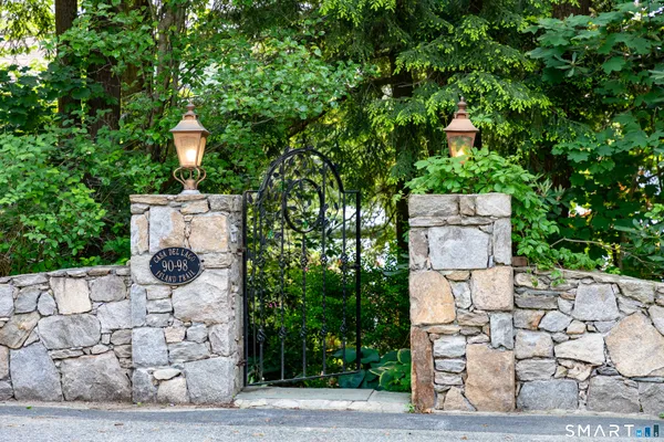 $1,800,000 | 98 Island Trail, Morris, CT 06763