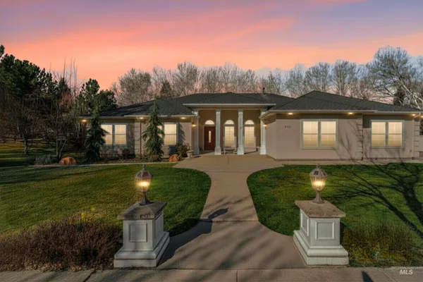 $1,049,900 | 977 North N Woodvalley, Eagle, ID 83616