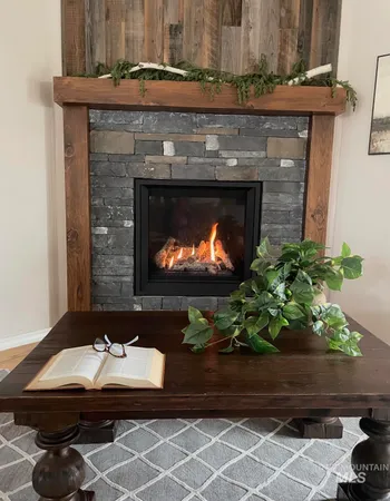$1,049,900 | 977 North Woodvalley Place, Eagle, ID 83616