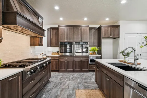 $1,049,900 | 977 North Woodvalley Place, Eagle, ID 83616