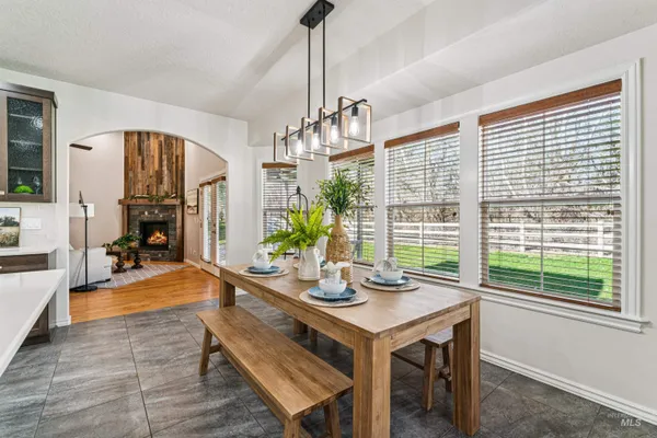 $1,049,900 | 977 North Woodvalley Place, Eagle, ID 83616