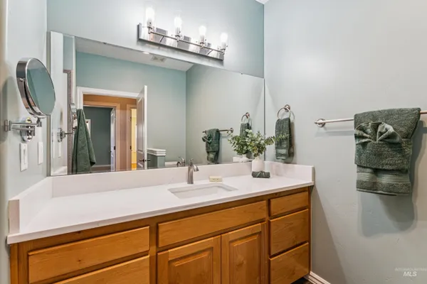 $1,049,900 | 977 North Woodvalley Place, Eagle, ID 83616