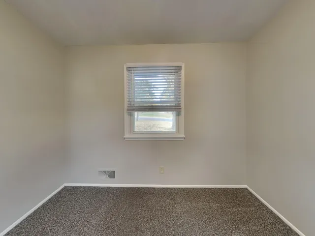 $1,795 | 2272 North Hazel Street, Maplewood, MN 55109