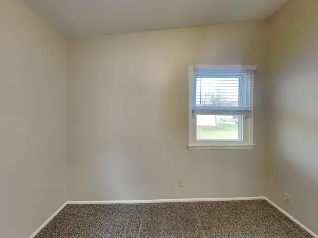 $1,795 | 2272 North Hazel Street, Maplewood, MN 55109