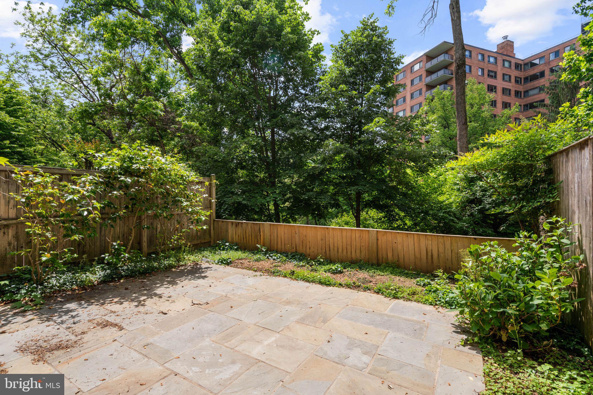 3231 Sutton Place Northwest, Unit D Washington, DC 20016 - Photo 13 of 41