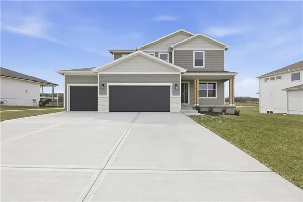 $599,950 | 18681 West 193rd Street, Spring Hill, KS 66083