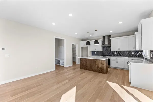$599,950 | 18681 West 193rd Street, Spring Hill, KS 66083