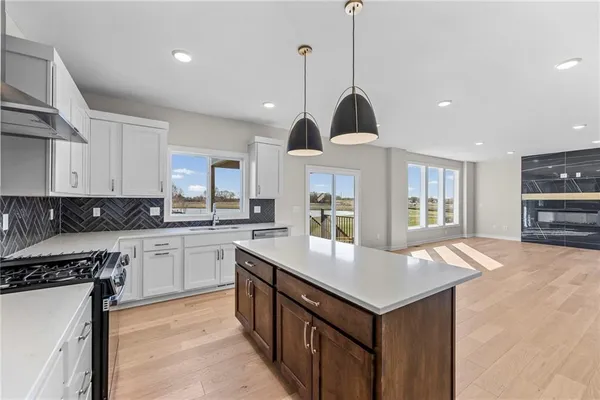 $599,950 | 18681 West 193rd Street, Spring Hill, KS 66083