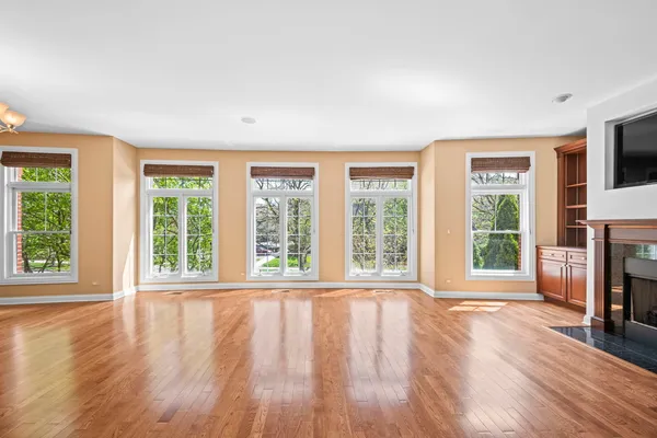 $6,600 | 1813 Admiral Court, Glenview, IL 60026