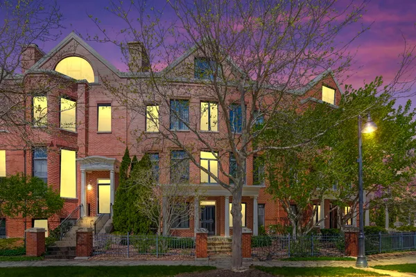 $6,600 | 1813 Admiral Court, Glenview, IL 60026