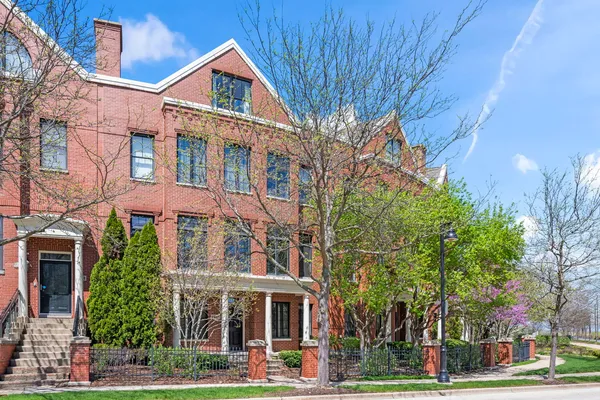 $6,600 | 1813 Admiral Court, Glenview, IL 60026