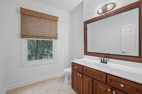 $6,600 | 1813 Admiral Court, Glenview, IL 60026