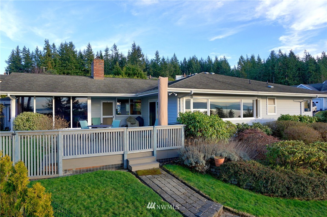 528 Fieldston Road Bellingham, WA 98225 - Photo 3 of 24
