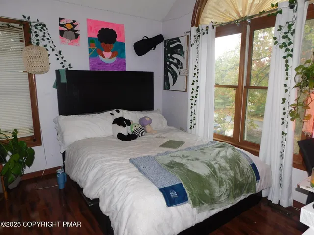 $399,999 | 212 Spicebush Drive, East Stroudsburg, PA 18301