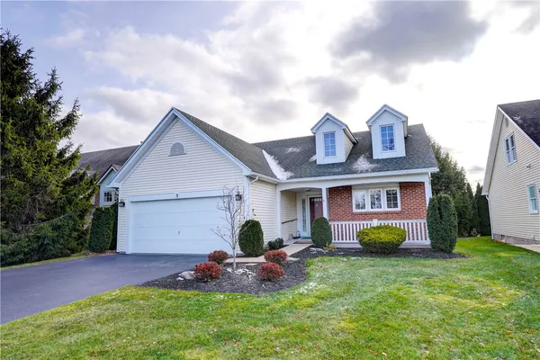 $402,100 | 5 Killeen Drive, Perinton, NY 14450