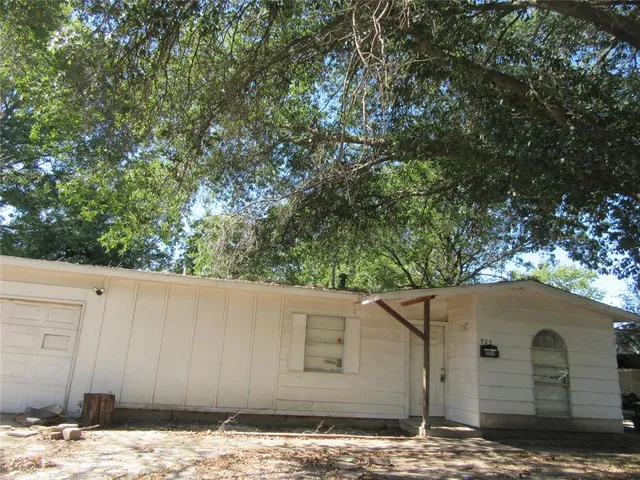 $1,495 | 925 Grande Drive, Mesquite, TX 75149