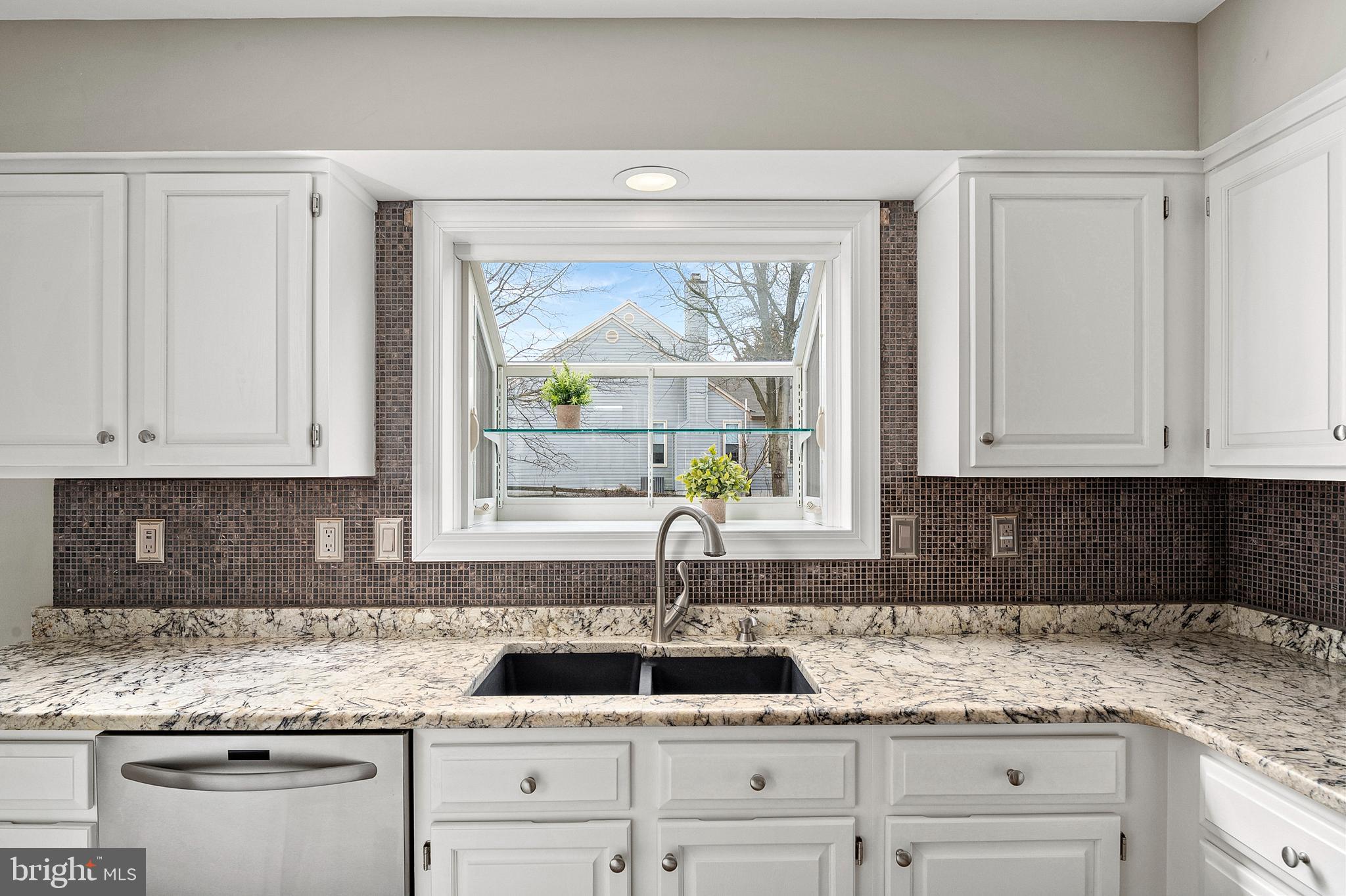 5225 Rising Sun Lane Ellicott City, MD 21043 - Photo 11 of 33 Kitchen(alt view)