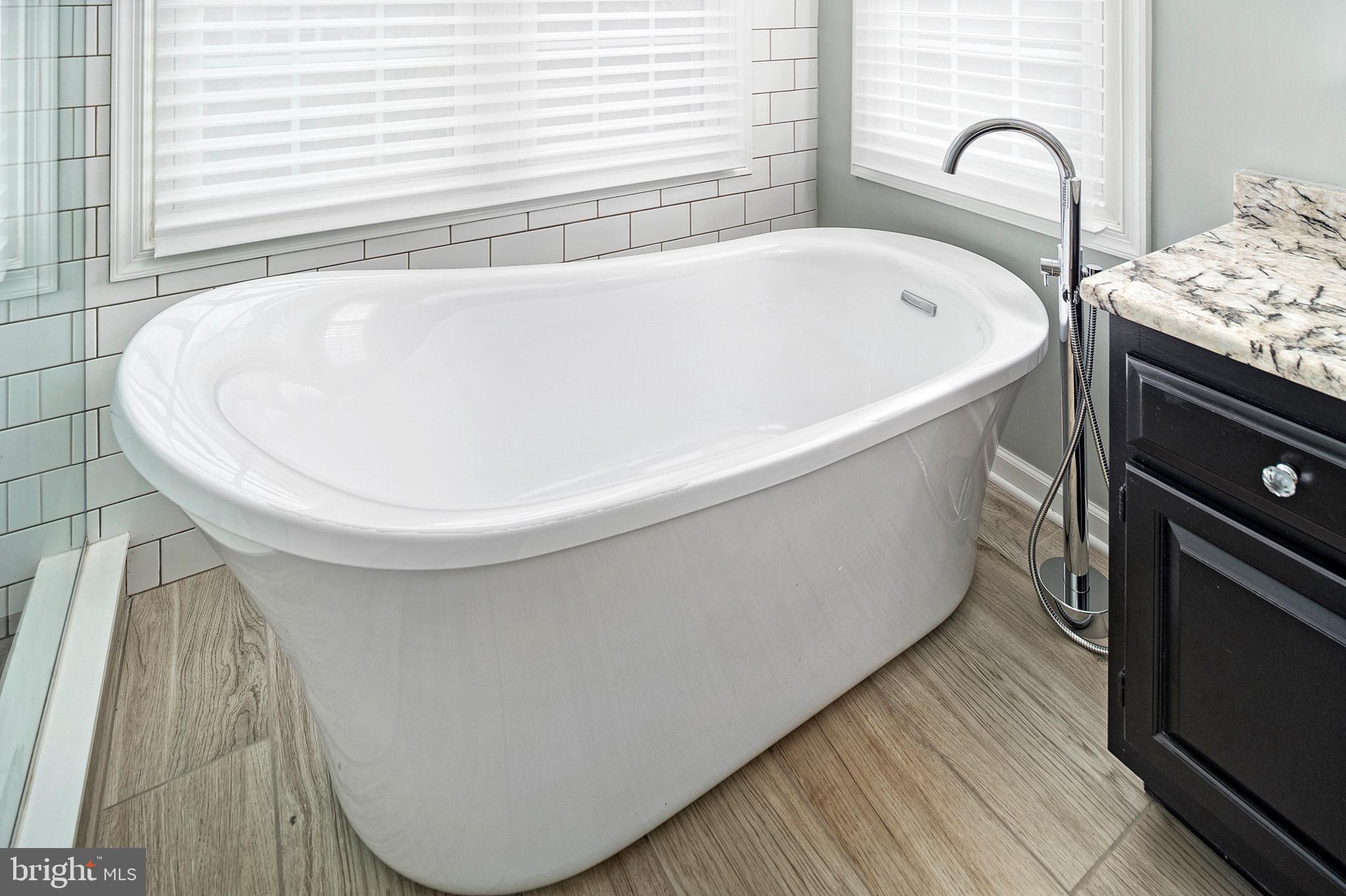 5225 Rising Sun Lane Ellicott City, MD 21043 - Photo 21 of 33 Primary Bath