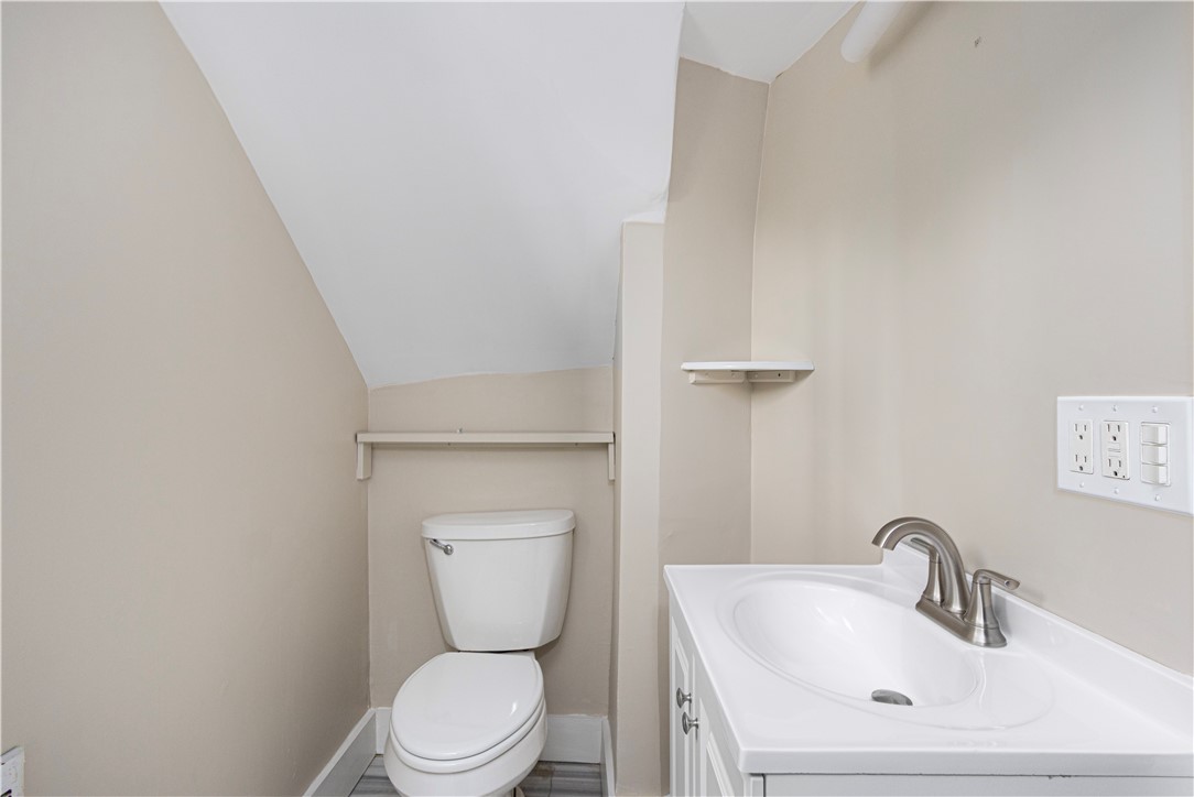 427 Spring Street, Unit 1 Newport, RI 02840 - Photo 10 of 15