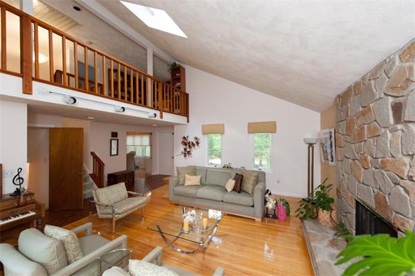 8 Agawam Road Sharon, MA 02067 - Photo 20 of 24 Gallery Image 20
