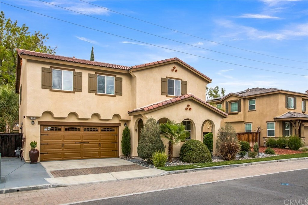 8251 Perla Drive Riverside, CA 92504 - Photo 2 of 38