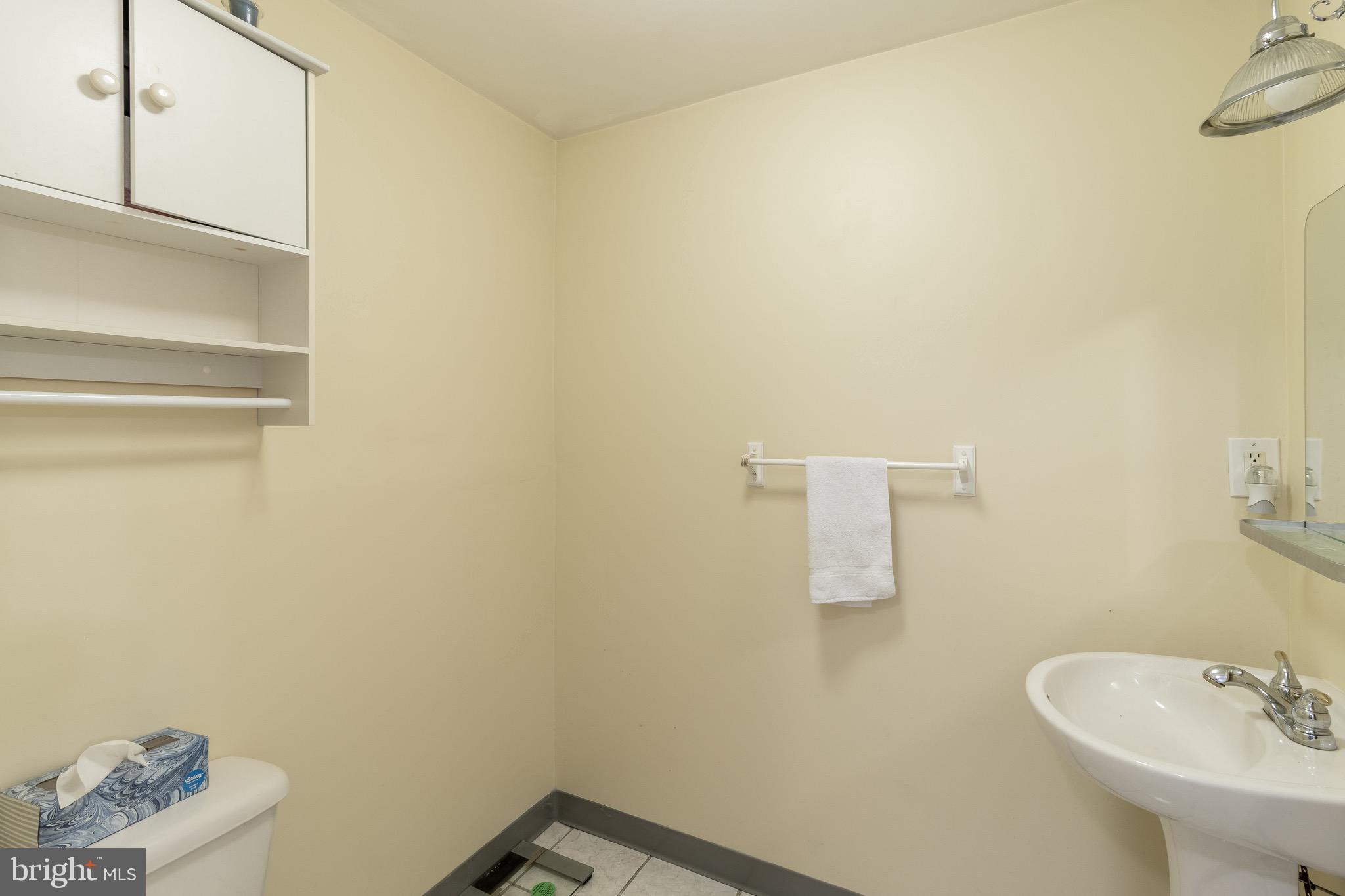 314 White Rocks Court Pasadena, MD 21122 - Photo 33 of 39 Half bath on the lower level