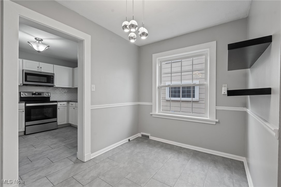 2484 Eaton Road Cleveland, OH 44118 - Photo 12 of 49 Gallery Image 12