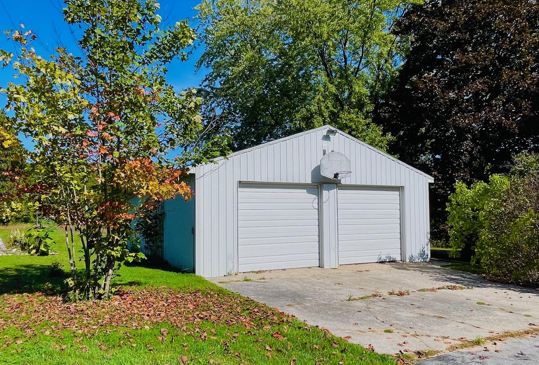 2528 Muckle Road Central Lake, MI 49622 - Photo 27 of 41