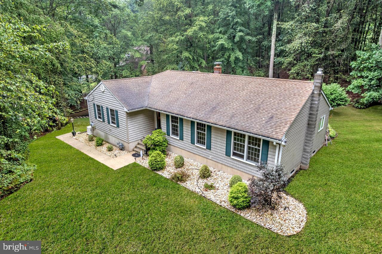 36 Rues Road Allentown, NJ 08501 - Photo 3 of 32