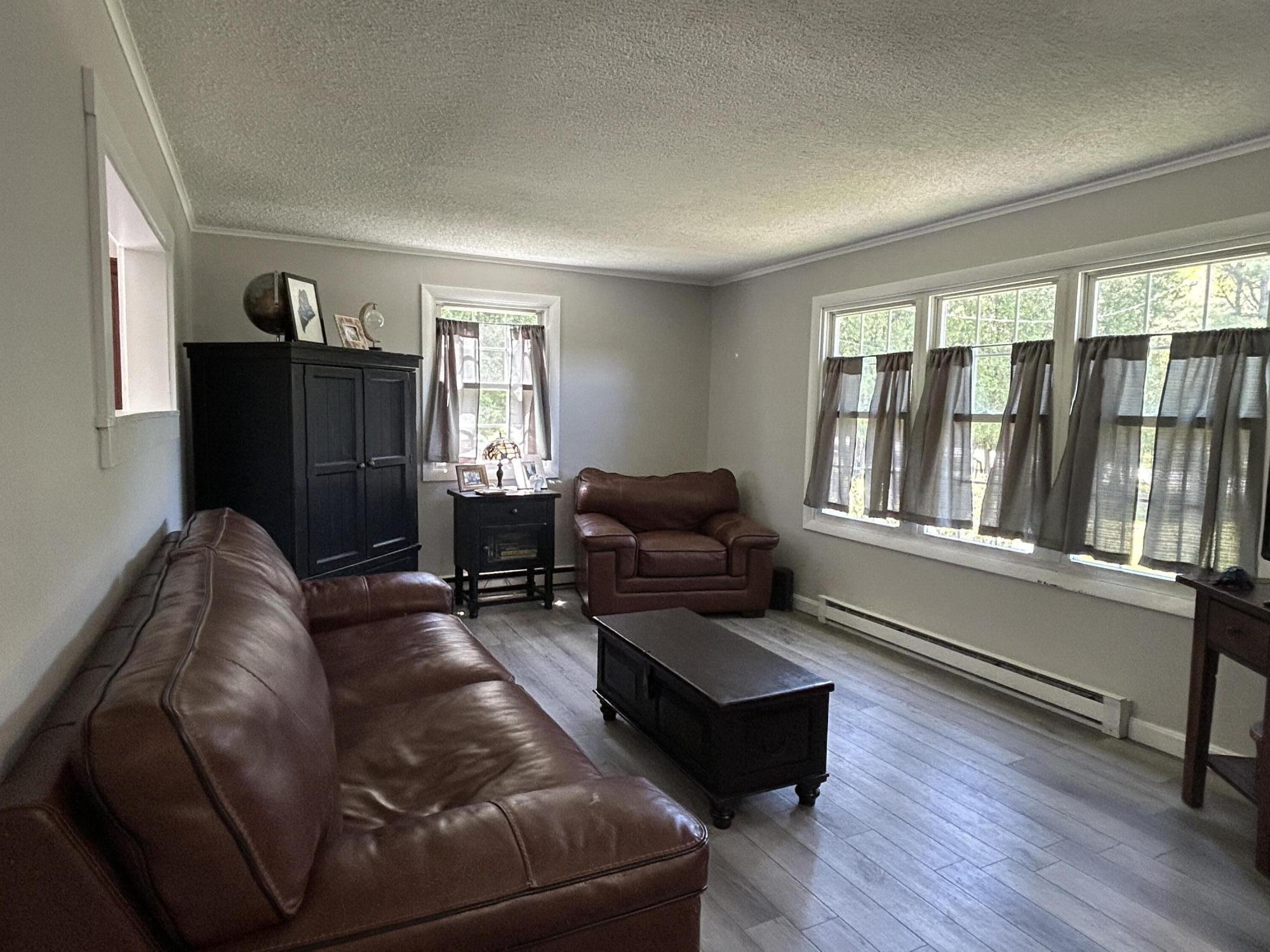 125 Benson Road West Gardiner, ME 04345 - Photo 10 of 41 Living room