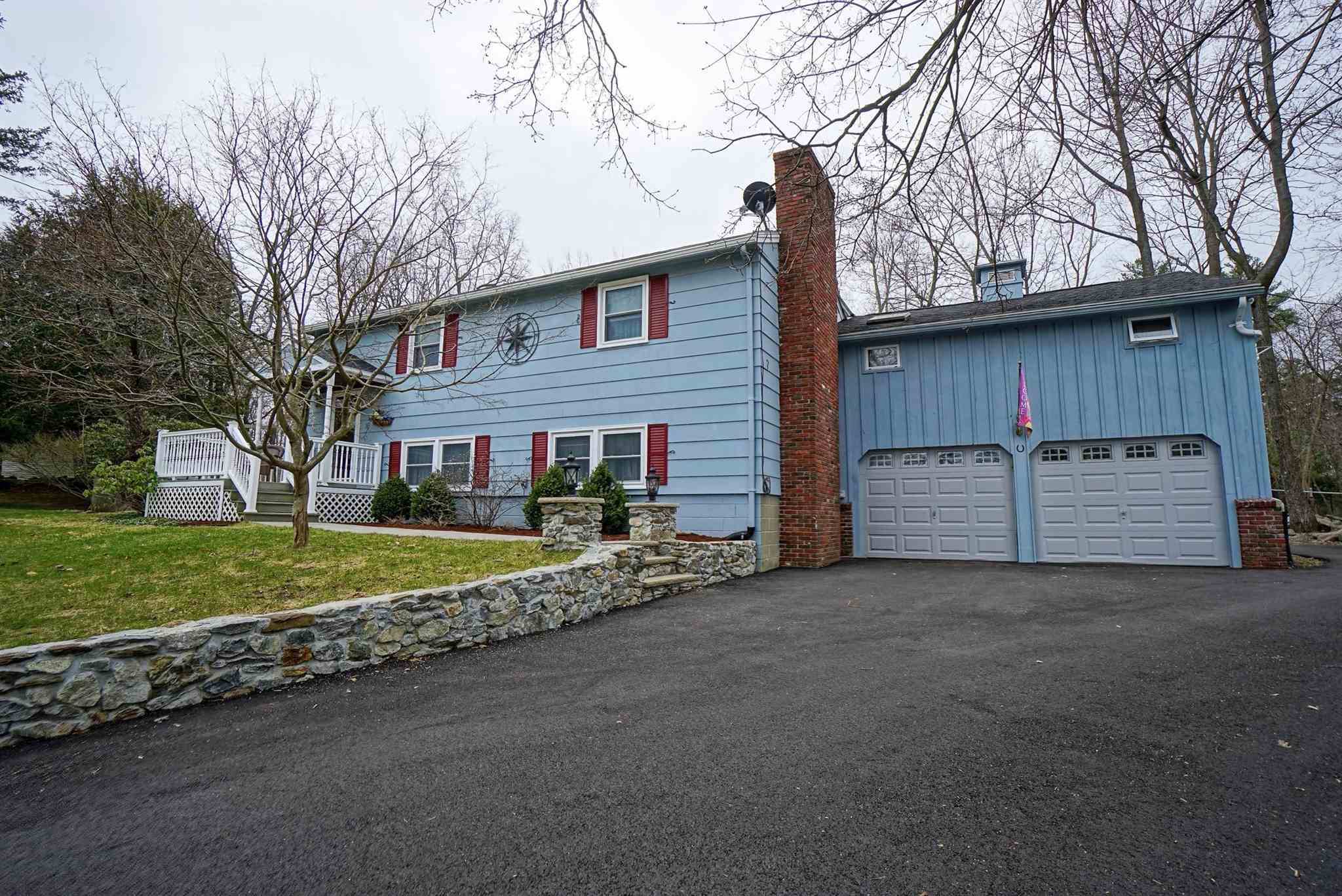 18 Gloria Road Salem, NH 03079 - Photo 1 of 38 Gallery Image 1