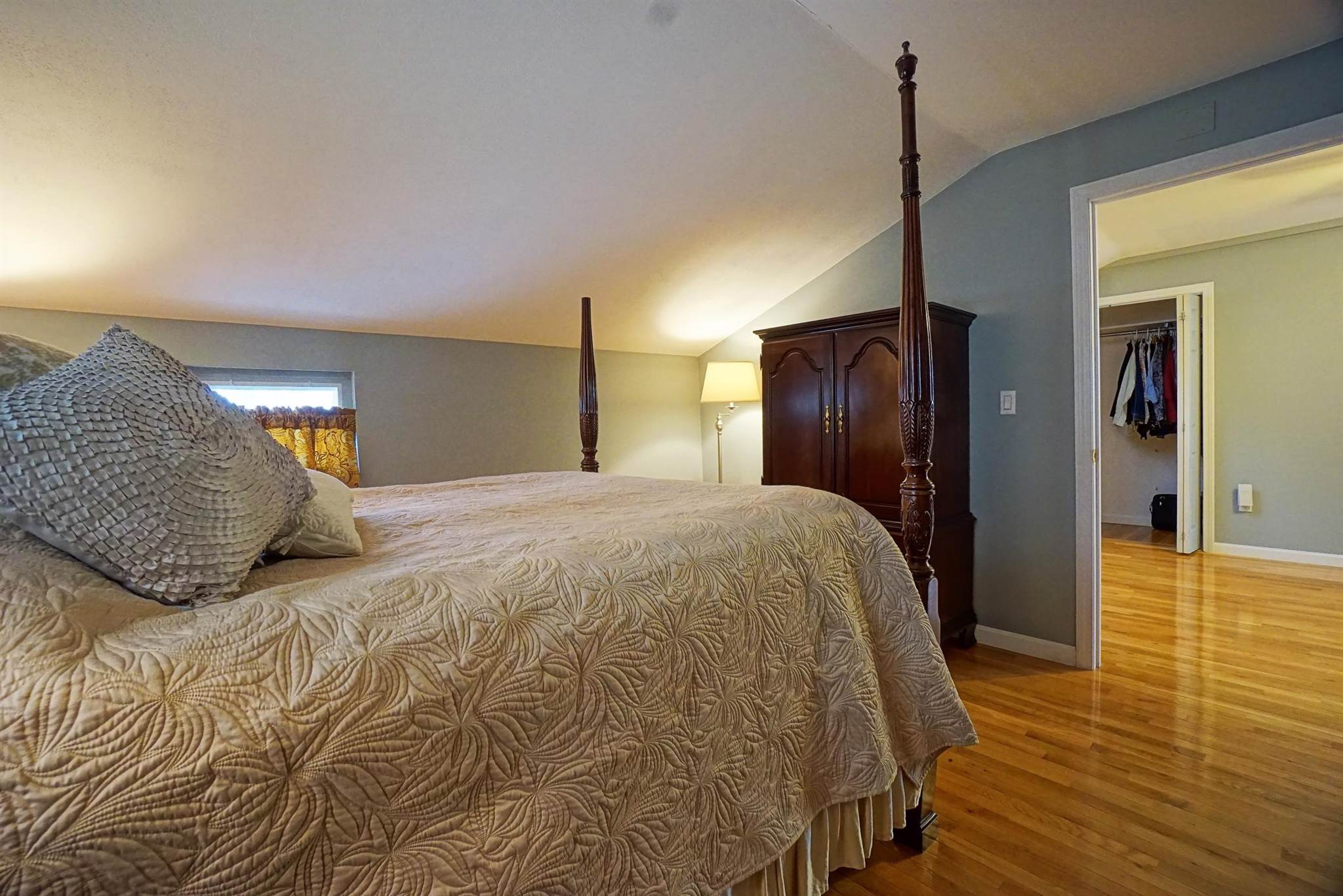 18 Gloria Road Salem, NH 03079 - Photo 4 of 38 Gallery Image 4
