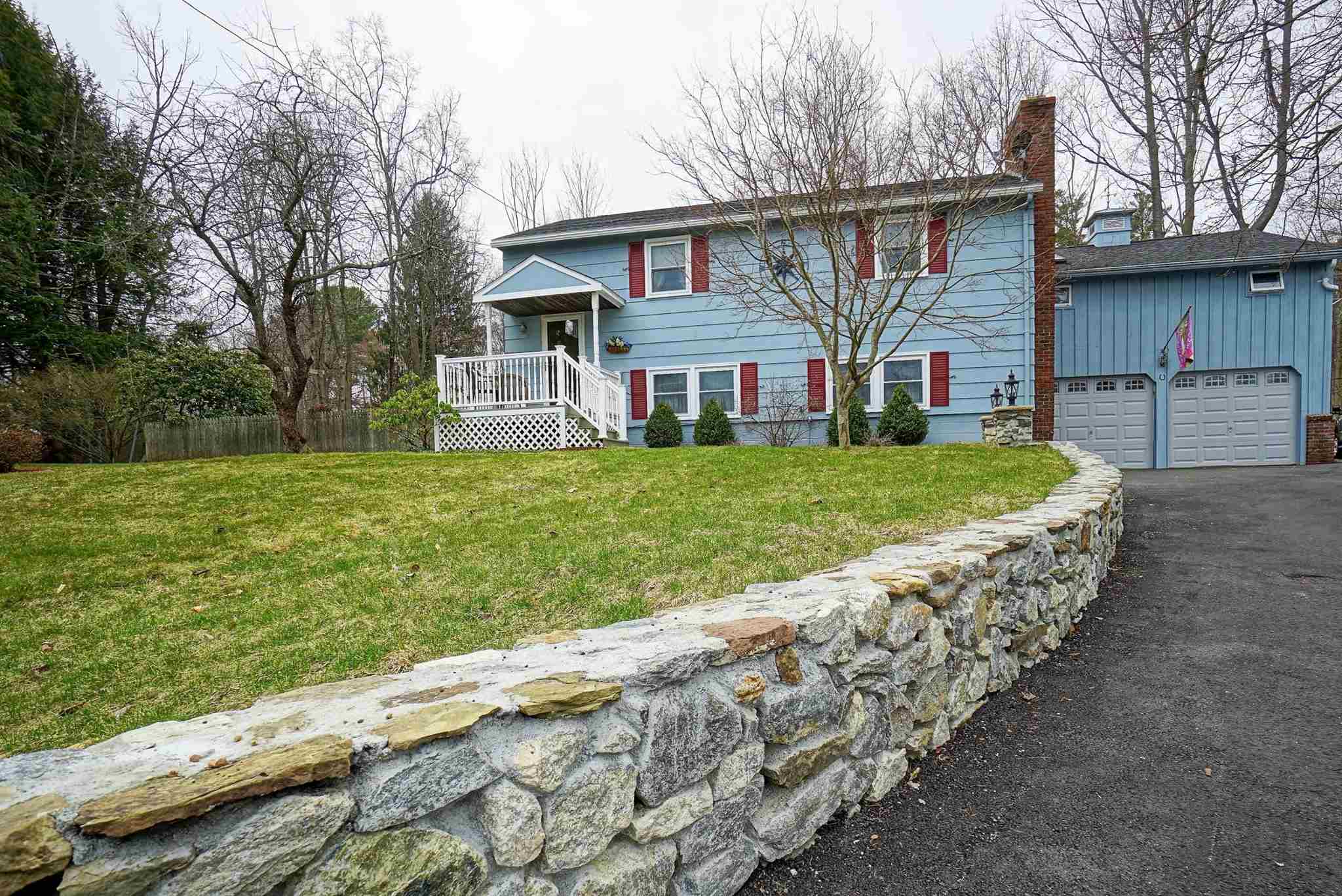 18 Gloria Road Salem, NH 03079 - Photo 5 of 38 Gallery Image 5