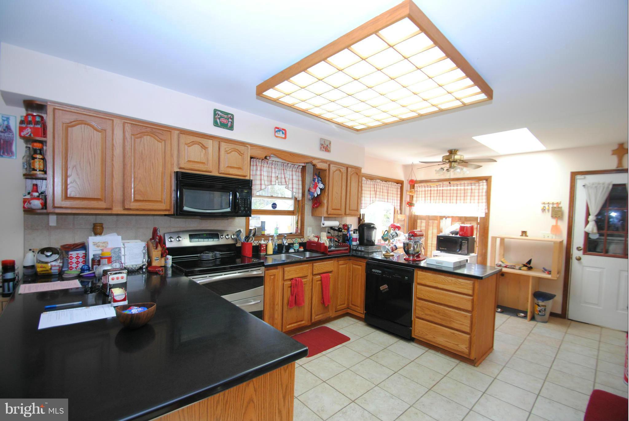 266 Choptank Road Stafford, VA 22556 - Photo 7 of 18 Kitchen