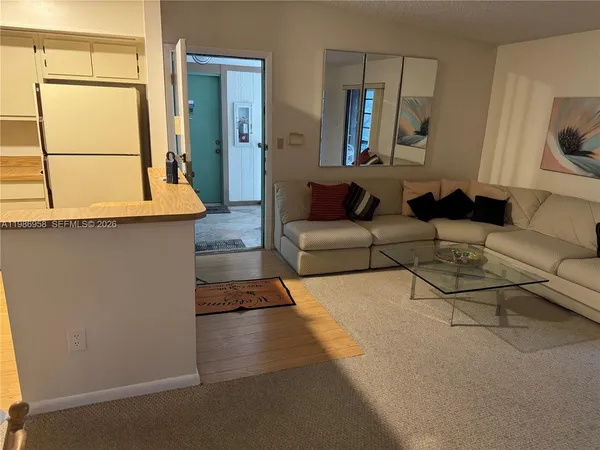 $2,000 | 10419 East Clairmont Circle, Unit 205, Tamarac, FL 33321