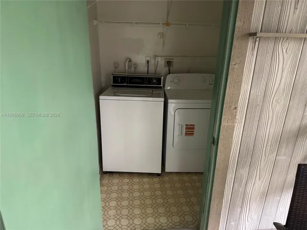 $2,000 | 10419 East Clairmont Circle, Unit 205, Tamarac, FL 33321